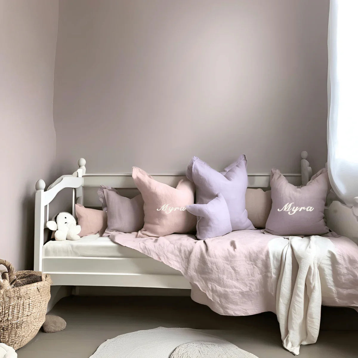 CUSHY TALE Ø1 - Lavender Monogram Cushion Cover