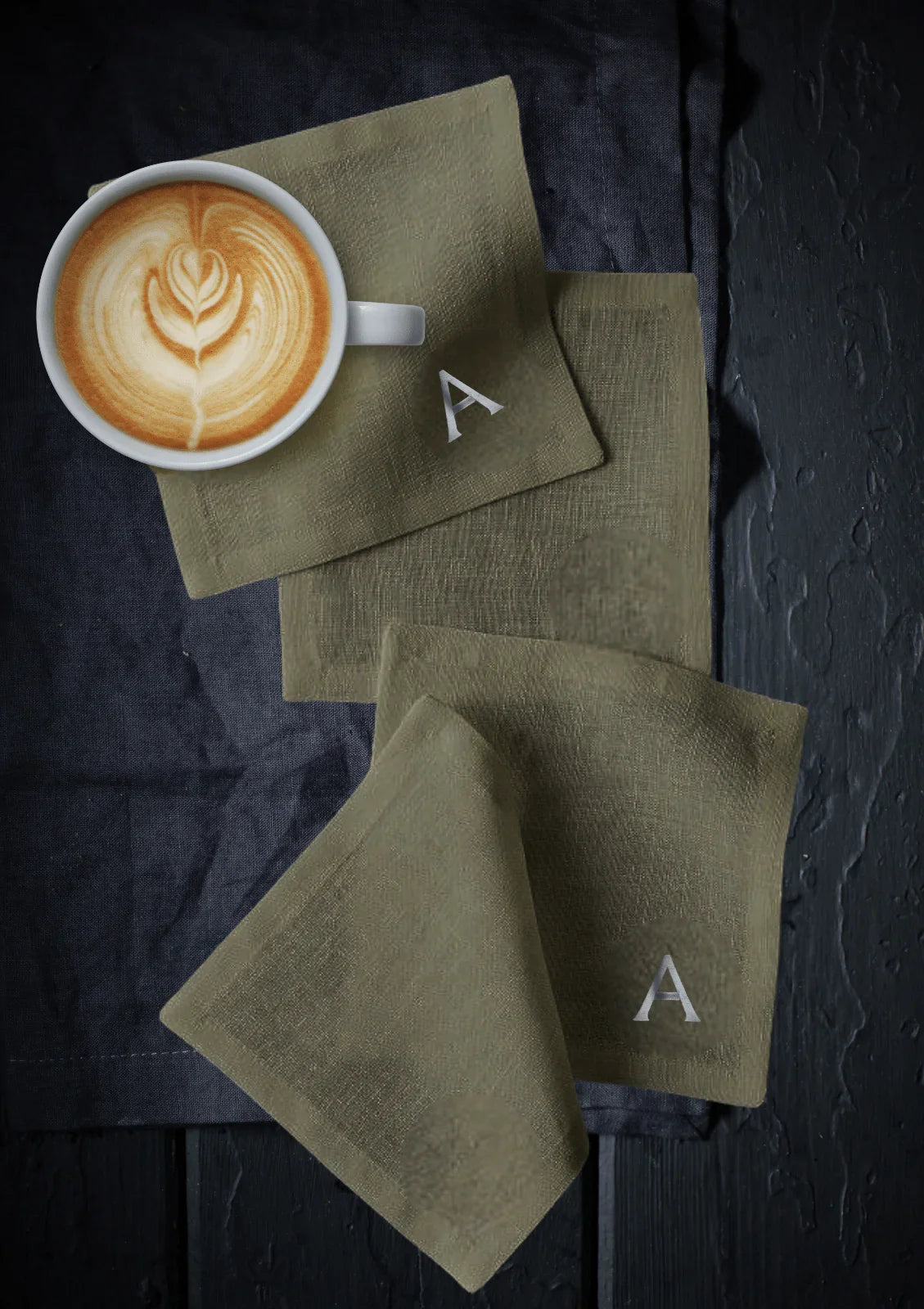 TABLE Ø5 - MONOGRAM LINEN COASTER SET OF 4