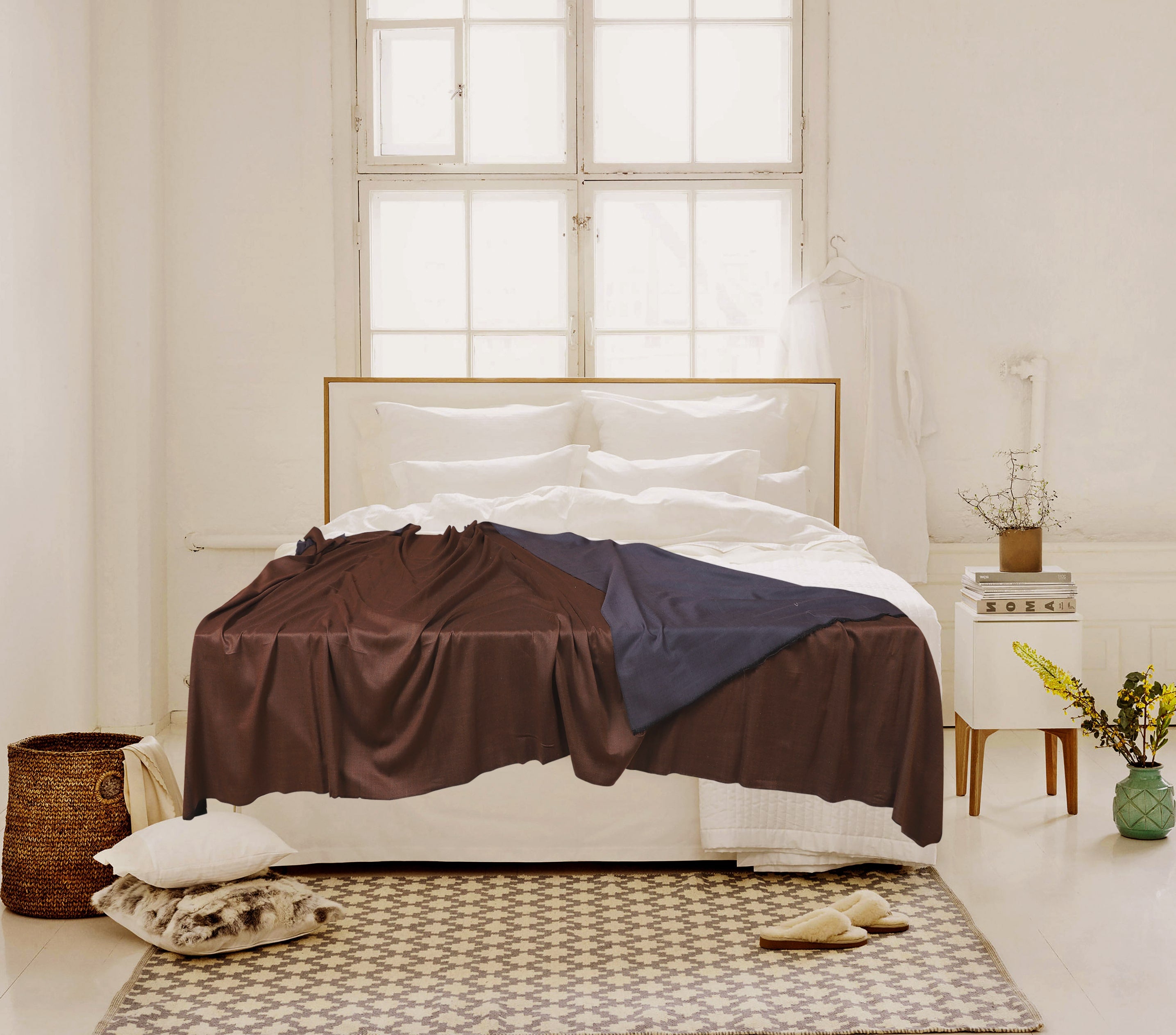 EDIT Ø4 - TWO TONED PURE CASHMERE THROW
