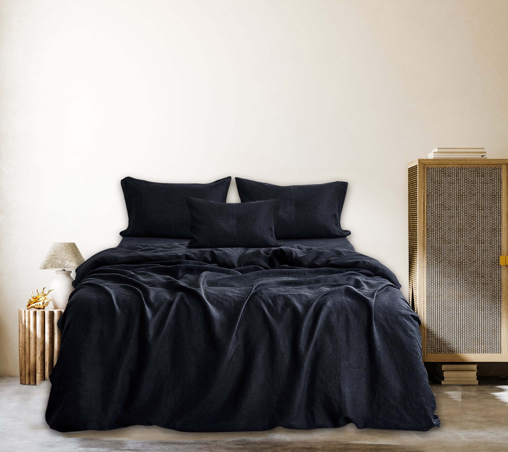 INK - NAVY BLUE LINEN BEDDING SET