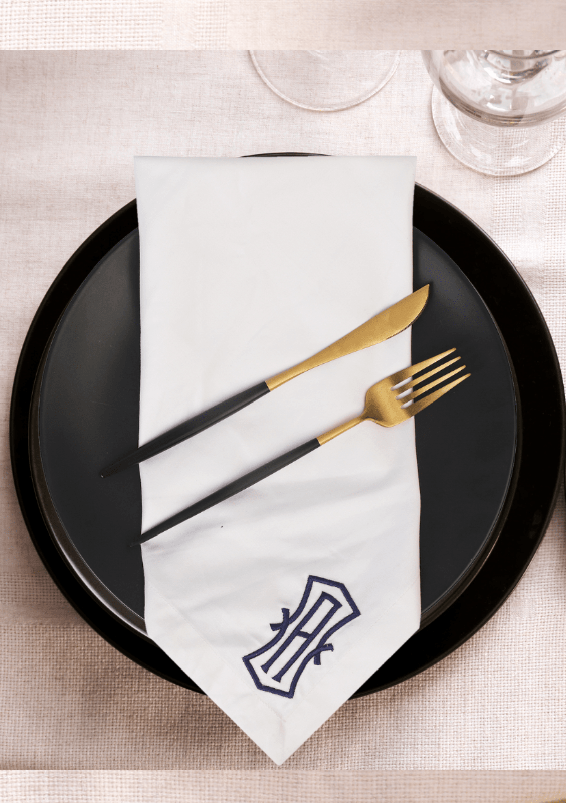 TABLE Ø6  - MONOGRAM TABLE NAPKIN [SET OF 2]