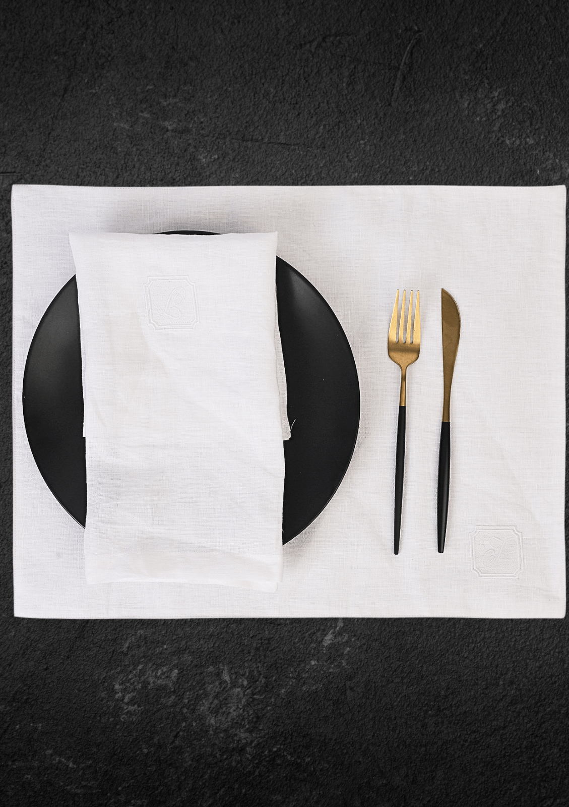 White Modern Dining Table place mats Online